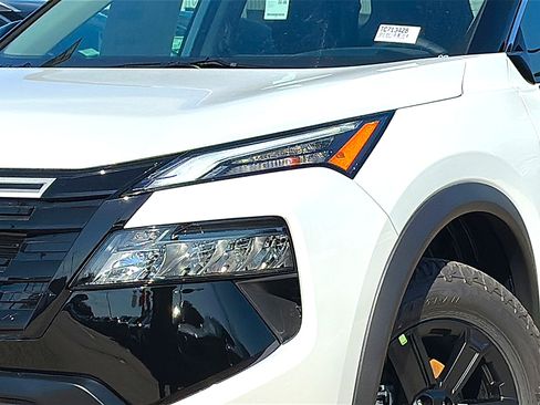 New 2026 Nissan Rogue SV image 4