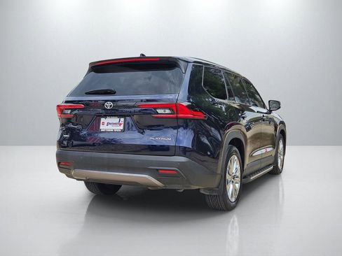 Used 2025 Toyota Grand Highlander AWD image 5