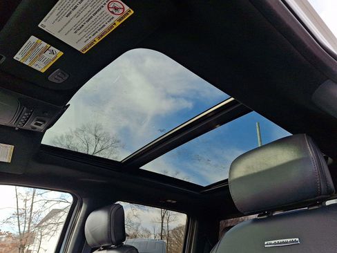 Used 2022 Ford F350 Platinum image 14