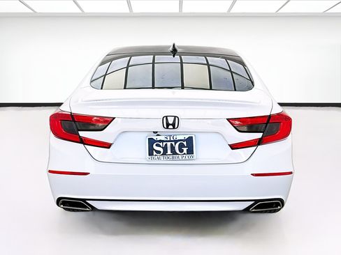 Used 2018 Honda Accord Sport image 5