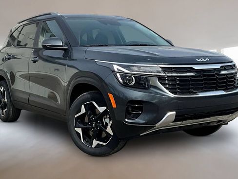New 2026 Kia Seltos S AWD/4WD image 2