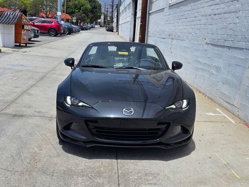 New 2026 MAZDA MX-5 Miata Club w/ Interior Package RWD image 2