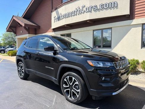 Certified 2022 Jeep Compass Limited AWD/4WD image 2