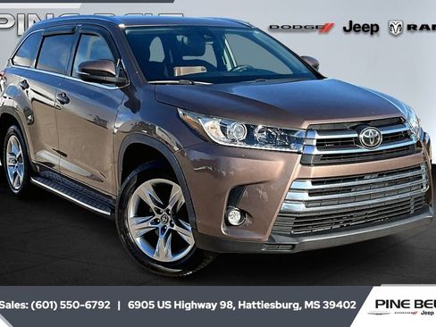 Used 2019 Toyota Highlander Limited image 1