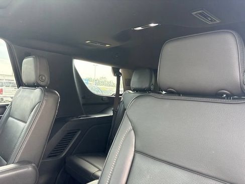 Used 2021 GMC Yukon Denali w/ Denali Premium Package AWD/4WD image 17