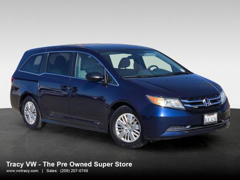 Used 2016 Honda Odyssey LX image 1