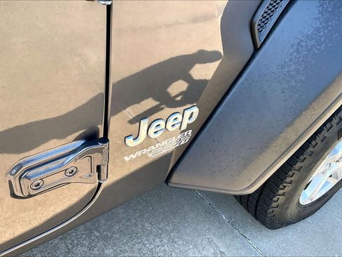 Used 2020 Jeep Wrangler Unlimited Sport S AWD/4WD image 29