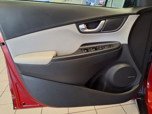 Used 2023 Hyundai Kona Limited image 20