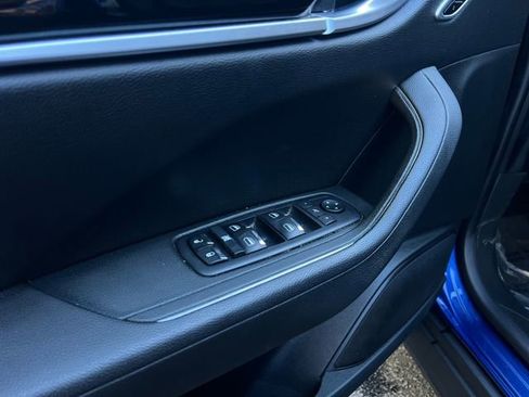 Used 2022 Maserati Levante GT image 12