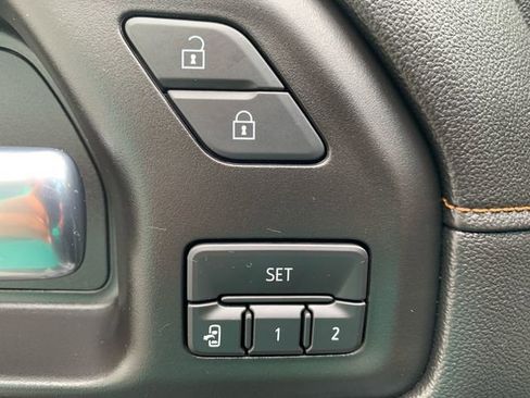 Used 2020 GMC Sierra 1500 AT4 image 25