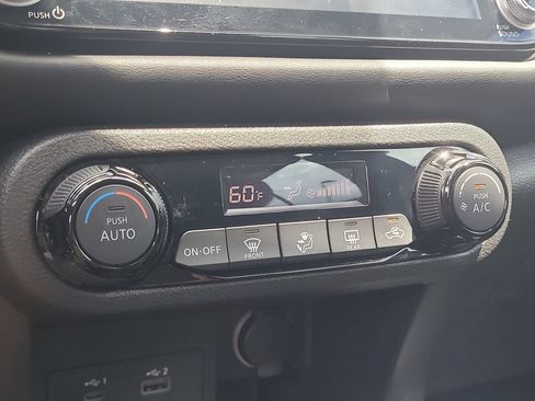 Used 2021 Nissan Kicks SR FWD image 24
