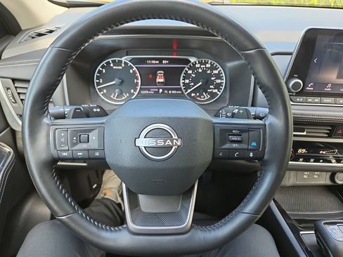 Certified 2025 Nissan Rogue SV FWD image 22
