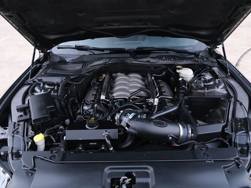 Used 2017 Ford Mustang GT image 32