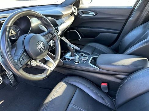 Used 2022 Alfa Romeo Giulia Sprint image 38