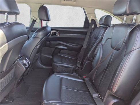 Used 2023 Kia Sorento EX FWD image 18