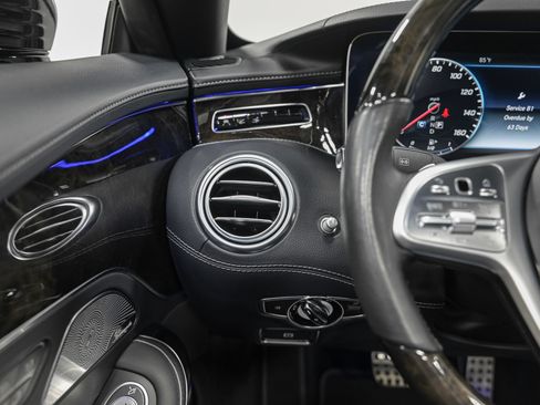 Used 2018 Mercedes-Benz S 560 Cabriolet image 19
