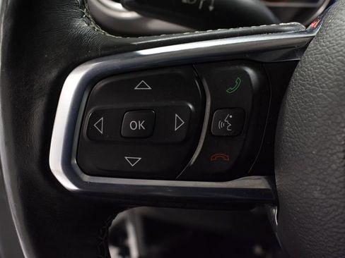 Used 2018 Jeep Wrangler Unlimited Sahara w/ Cold Weather Group image 19