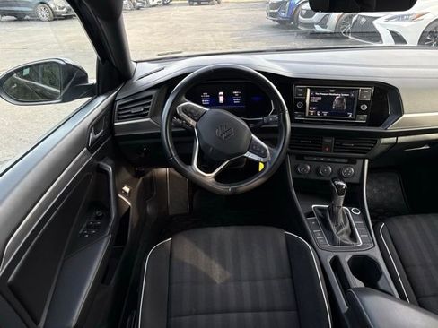 Used 2022 Volkswagen Jetta Sport image 17