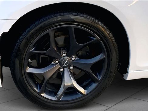 Used 2023 Chrysler 300 Touring w/ Sport Appearance Package image 11