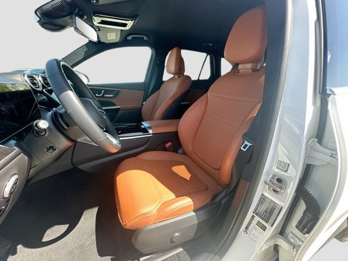 Used 2025 Mercedes-Benz GLC 300 image 19