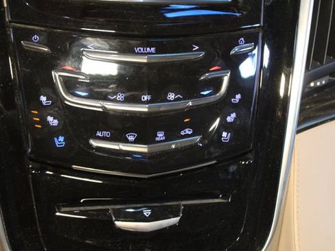 Used 2018 Cadillac Escalade Platinum AWD/4WD image 31