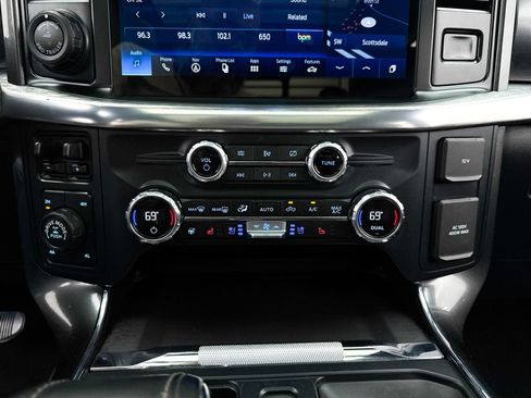Used 2021 Ford F150 Lariat w/ Equipment Group 502A High AWD/4WD image 26