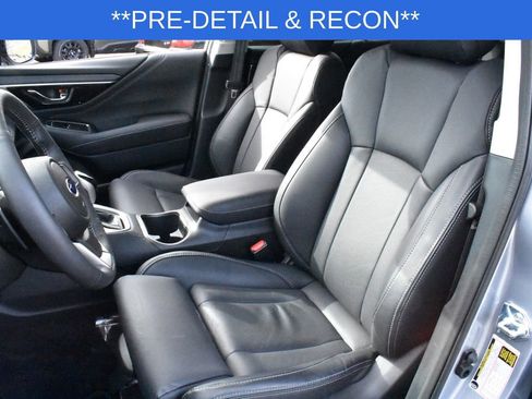 Used 2025 Subaru Outback Limited image 12