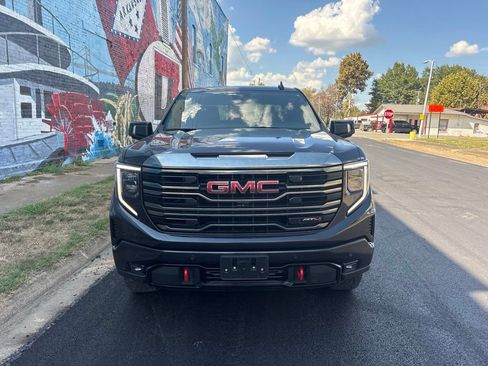 Used 2023 GMC Sierra 1500 AT4 w/ AT4 Premium Package AWD/4WD image 9
