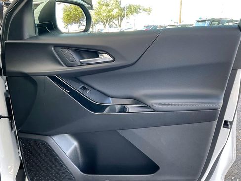 Used 2025 Chevrolet Equinox LT image 21