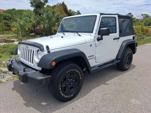 Used 2015 Jeep Wrangler Sport AWD/4WD image 2
