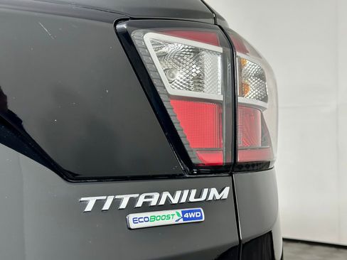 Used 2017 Ford Escape Titanium image 14