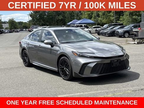Used 2026 Toyota Camry SE FWD image 1