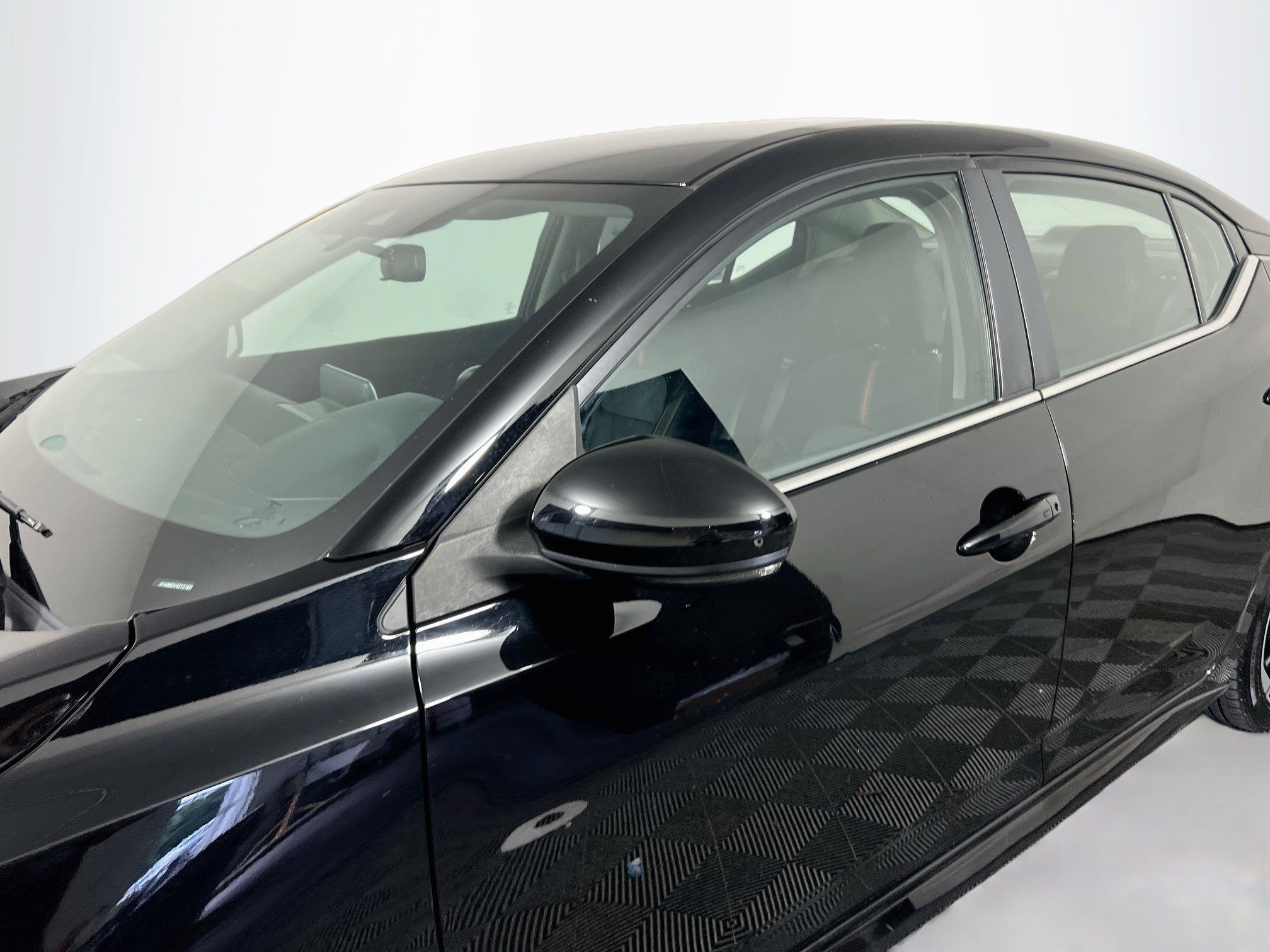Used 2025 Nissan Sentra SR FWD image 12