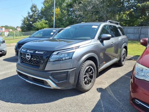 Certified 2025 Nissan Pathfinder Rock Creek AWD/4WD image 5