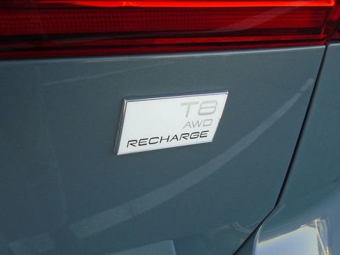 Used 2024 Volvo XC60 T8 Ultimate w/ Protection Package Premier image 6