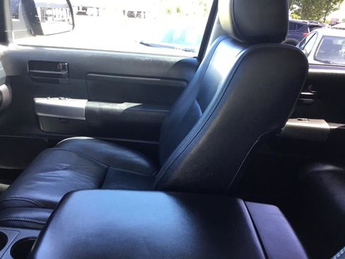 Used 2019 Toyota Sequoia TRD Sport w/ TRD Sport Premium Package AWD/4WD image 16