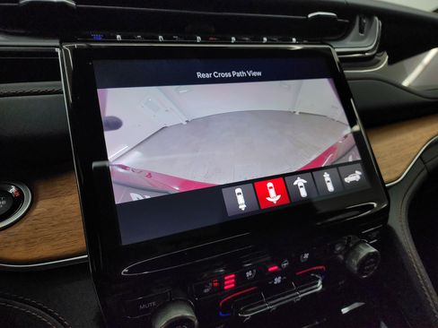 Used 2022 Jeep Grand Cherokee Summit image 19