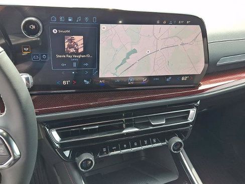 New 2026 Chevrolet Traverse Z71 w/ Enhanced Driving Package AWD/4WD image 10