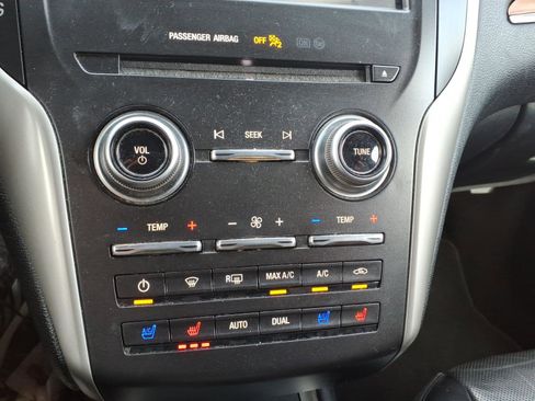 Used 2019 Lincoln MKC Reserve w/ MKC Climate Package image 12