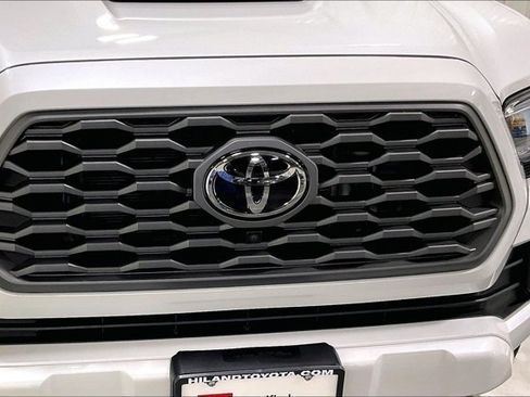 Certified 2023 Toyota Tacoma TRD Sport w/ TRD Premium Sport Package AWD/4WD image 31