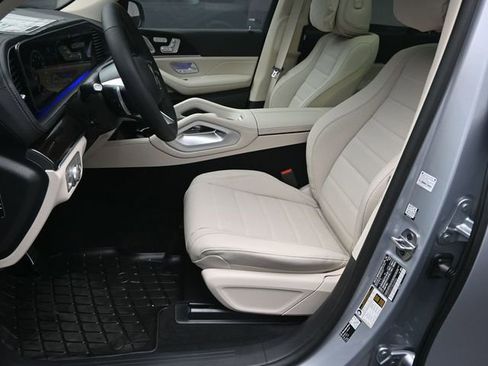 New 2026 Mercedes-Benz GLS 450 4MATIC image 18