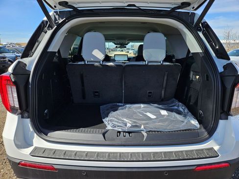 New 2026 Ford Explorer Active w/ Active Comfort Package image 7