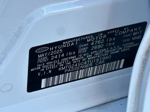 Used 2026 Genesis G70 2.5T Prestige image 30