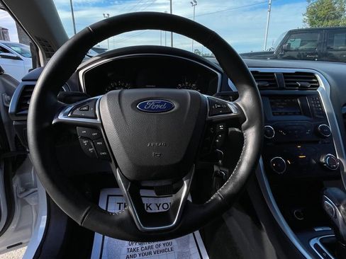 Used 2014 Ford Fusion SE w/ Equipment Group 201A image 19