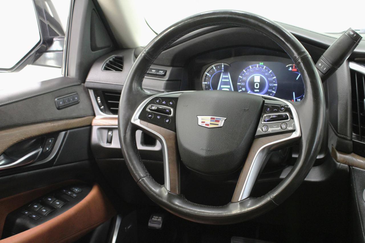 Used 2019 Cadillac Escalade ESV Luxury RWD image 57