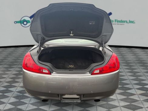 Used 2011 INFINITI G37 Journey w/ Premium Pkg image 13