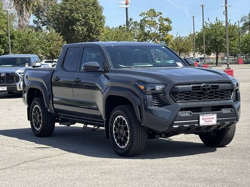 Used 2026 Toyota Tacoma TRD Off-Road w/ TRD Off Road Premium Package AWD/4WD image 32