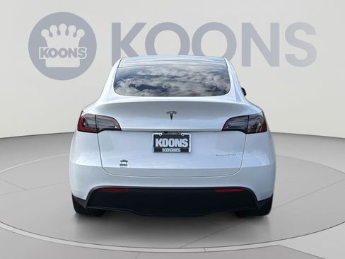 Used 2025 Tesla Model Y Long Range AWD/4WD image 5