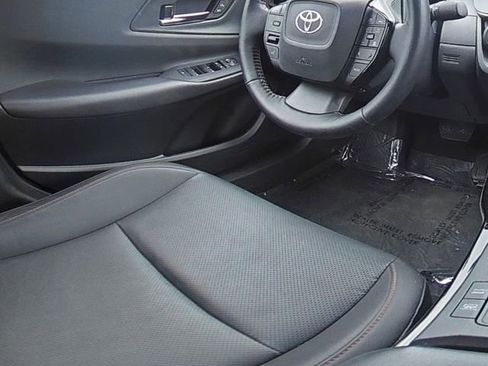 Used 2024 Toyota Prius Prime Premium FWD image 22