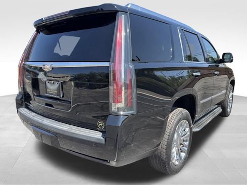Used 2020 Cadillac Escalade 2WD image 5